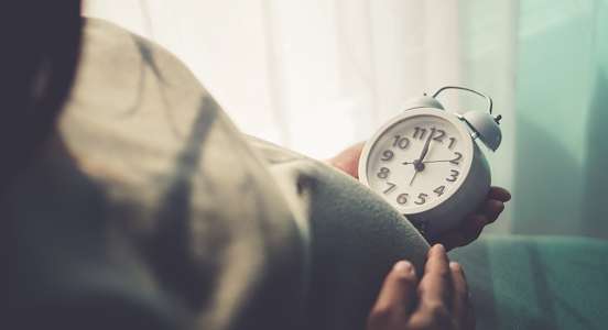لأي عمر يمكن للمرأة إنجاب الأطفال؟