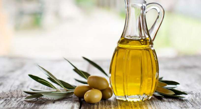 فوائد زيت الزيتون للشعر الجاف
