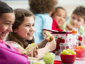 اطعمة تعزز قدرة الطفل الذهنية