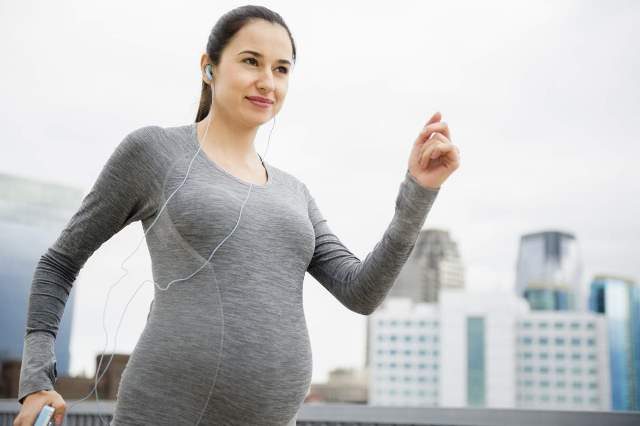 فوائد المشي للحامل في الشهر التاسع