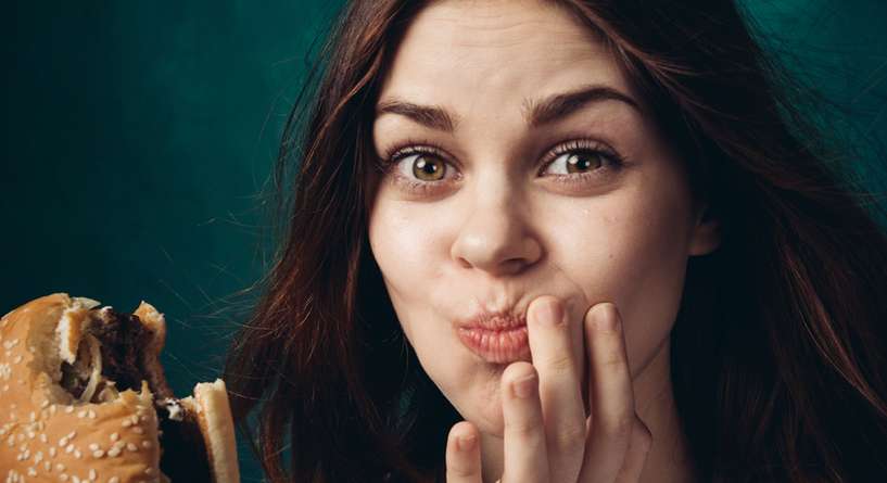 هل الجوع من علامات الحمل بتوأم