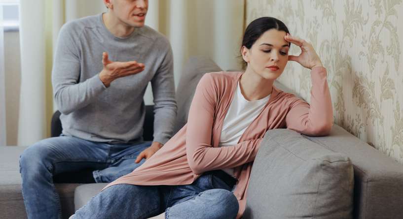 3 علامات تشير إلى أن زوجك استغلالي
