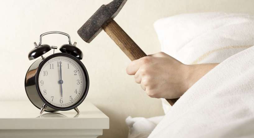 دلالة عادة اطفاء المنبه او تأجيله
