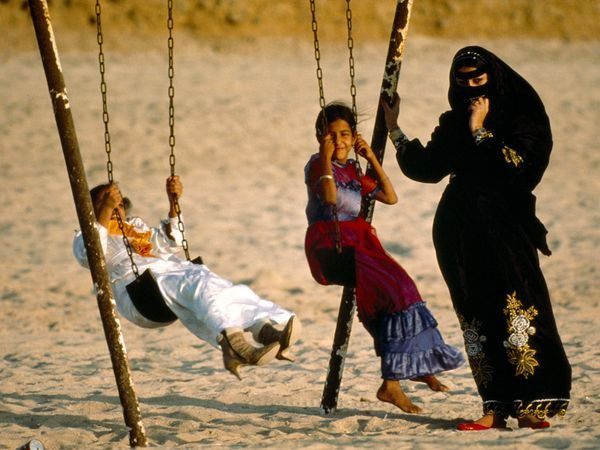 صور تعود لعام 1987 للنساء السعوديات