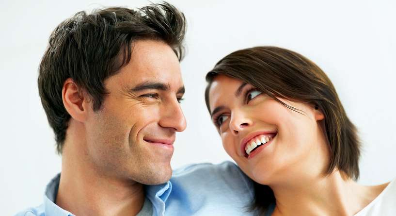 نوع النساء الذي ينجذب إليه كل رجل حسب برجه