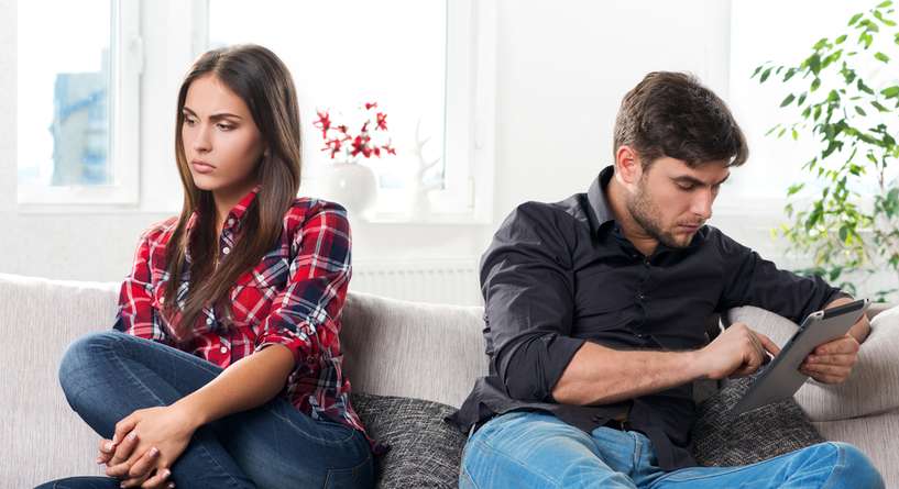 اسباب اهمال الزوج للزوجة