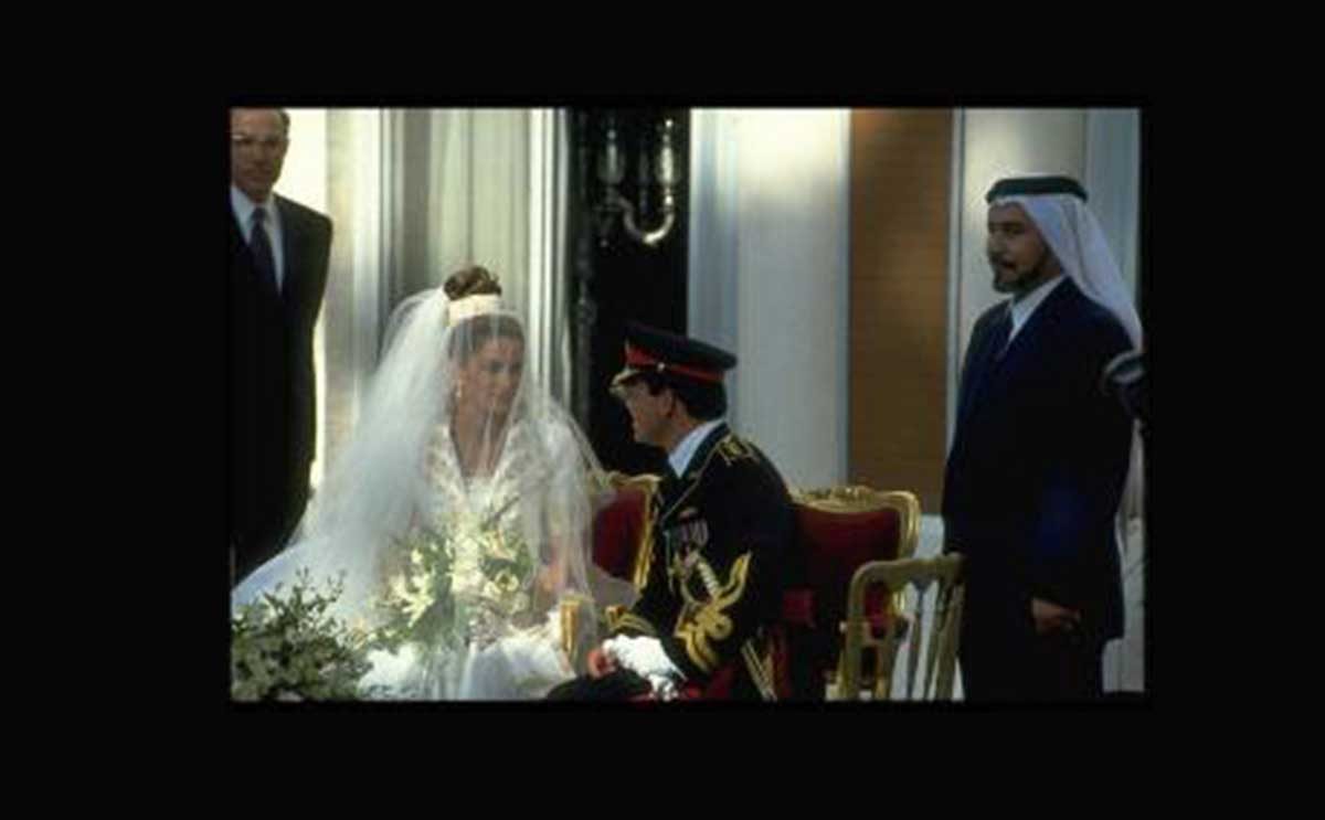 صور نادرة للاميرة رانيا في زفافها