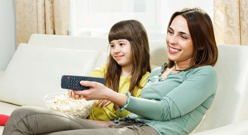 نصيحة حول اهمية مشاهدة التلفزيون مع الطفل