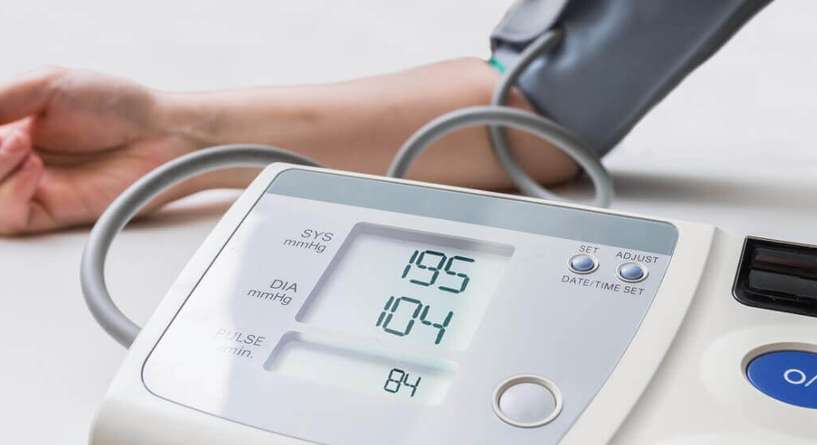 اعراض انخفاض ضغط الدم وطرق العلاج