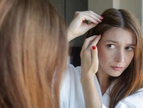 تعلمي كيفية علاج الشيب نهائيا وبطرق طبيعية! 