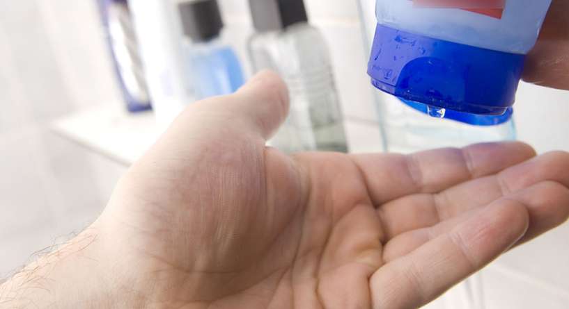 اول وسيلة منع الحمل تدهن على كتف الرجل