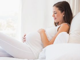 اسباب حركة الجنين اسفل البطن في الشهر السادس