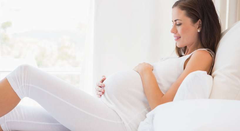 اسباب حركة الجنين اسفل البطن في الشهر السادس