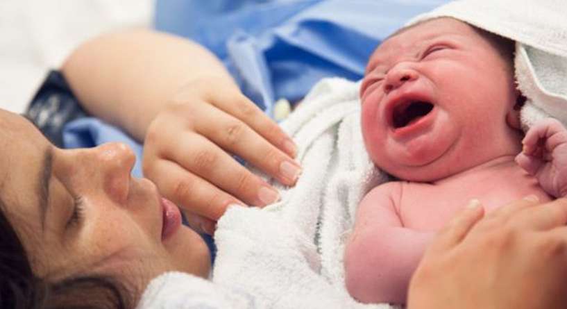 دراسة تبين فوائد انجاب اكبر عدد من الاطفال للام