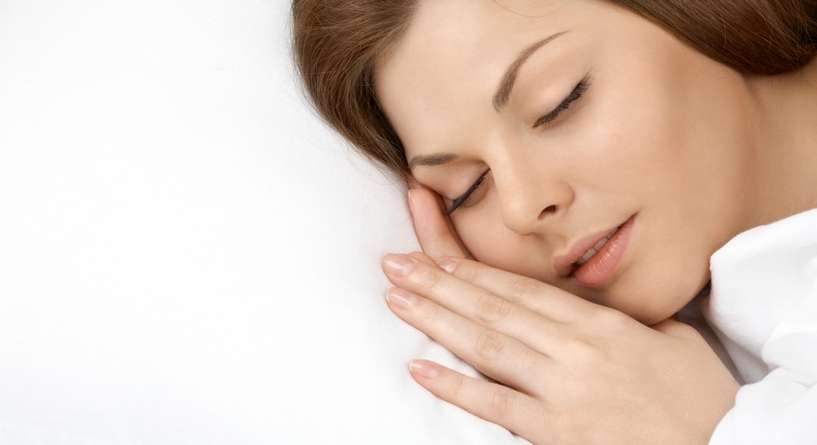 عدّلي حرارة غرفة نومكِ لخسارة الوزن!