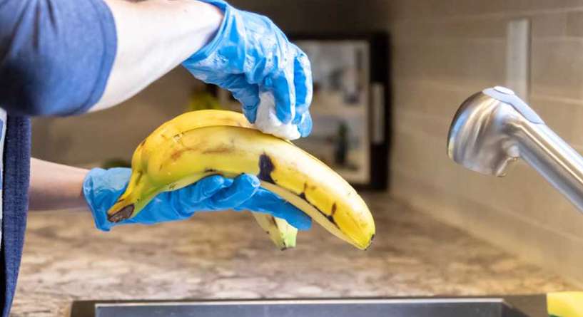 الخبراء يكشفون عما يجب فعله بدلا من المبالغة في تعقيم اغراض التبضع