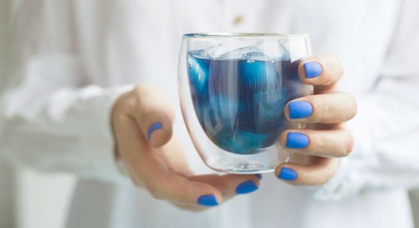 فوائد الشاي الأزرق واضراره