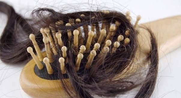 5 خلطات طبيعية لعلاج تساقط الشعر