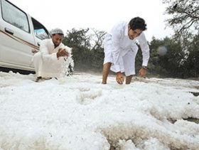 سقوط الثلوج في السعودية