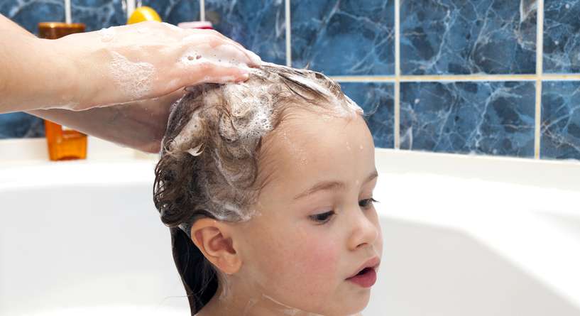 نصائح وتعليمات مفيدة لاختيار منتجات العناية ببشرة الاطفال وشعرهم