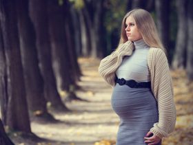 تعرفي إلى أجمل موديلات ملابس الحوامل