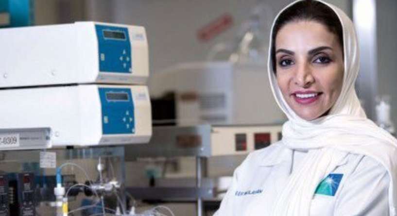 سعودية تخطف أنظار العالم وتفوز بجائزة إمرأة العام للغاز والبترول