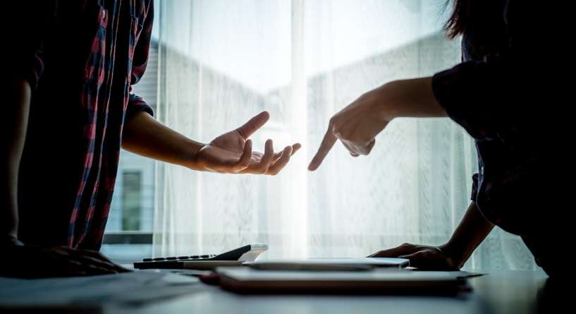 اسباب مشاكل الحياة الزوجية وحلولها