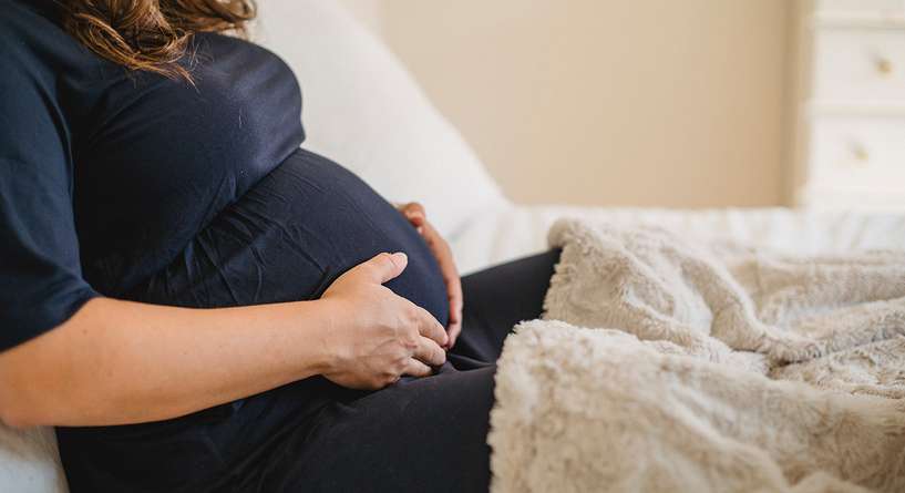 هل نزول الجنين في الحوض يسهل الولادة؟