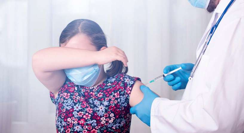 لقاح كورونا المحتمل يأخذ بعين الإعتبار خوف الأطفال من وخز الإبرة