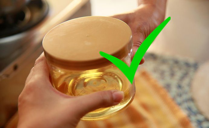 كيفية التخلص من الزيت بعد إستخدامه بشكل عشوائي