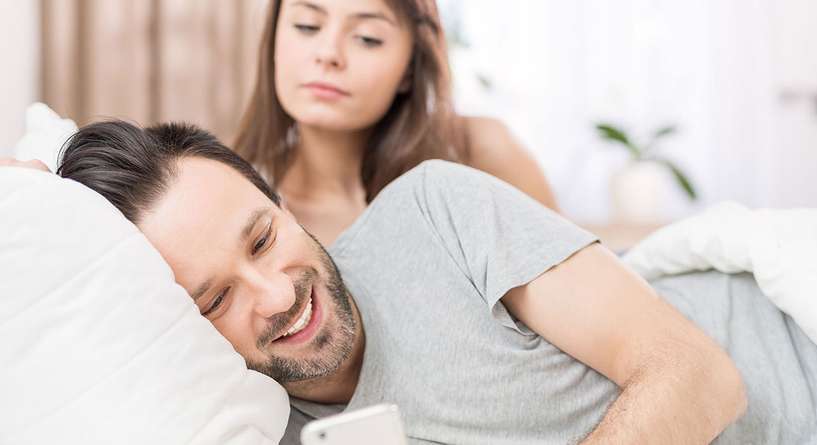 ماذا يعني اذا حلمت ان زوجي يخونني
