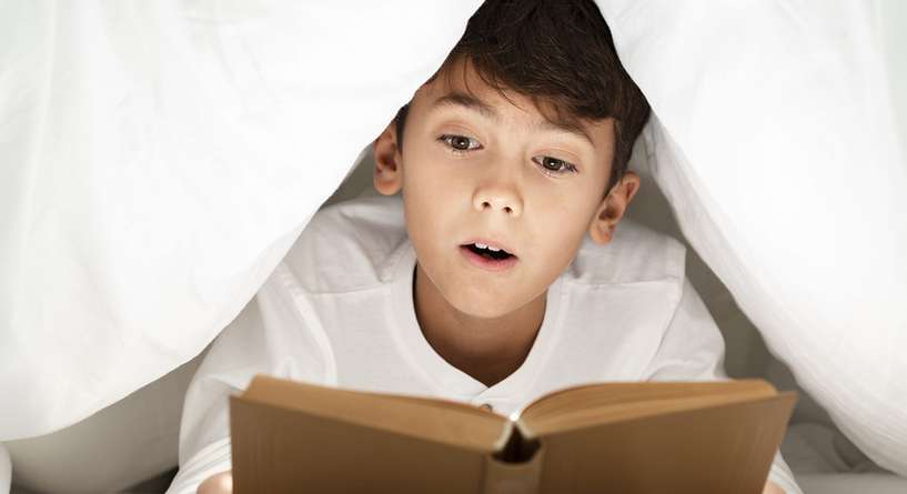 اكتشفي ما فوائد قصص قبل النوم للاطفال سن 6 وكيفية اختيارها!