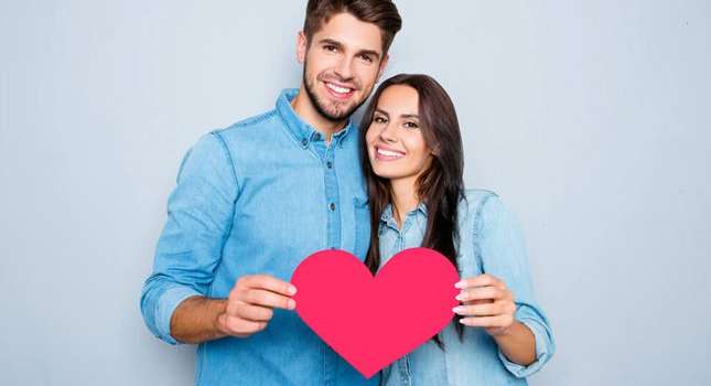 نسبة التوافق بين رجل الدلو والمرأة الدلو