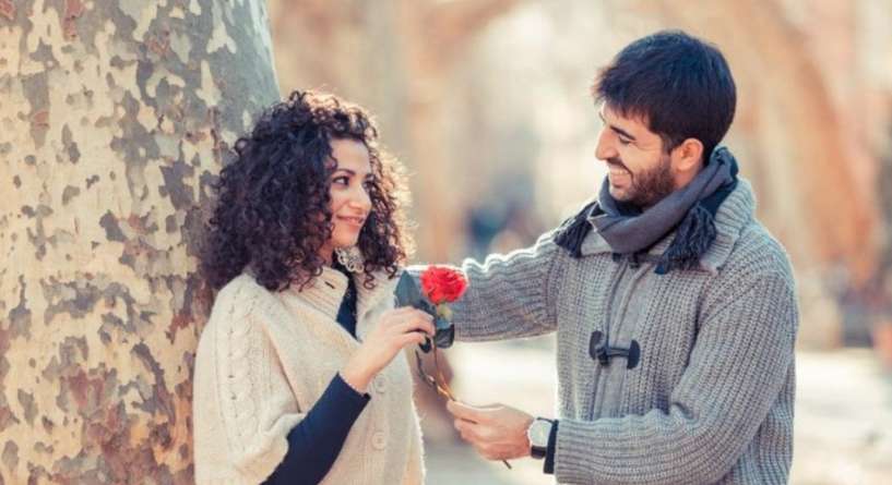 خطوات تجعل الرجل يقع في حب المرأة 