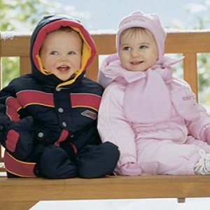 ما هي أجمل وأفضل الملابس لطفلك في الشتاء؟
