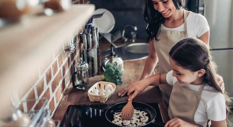 وجبات عائلية سهلة وسريعة تشاركها الأمهات عبر مواقع التواصل الإجتماعي