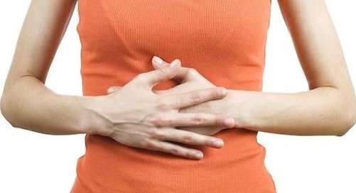 علاج انتفاخ البطن خلال الدورة الشهرية | علاج اعراض ماقبل الدورة