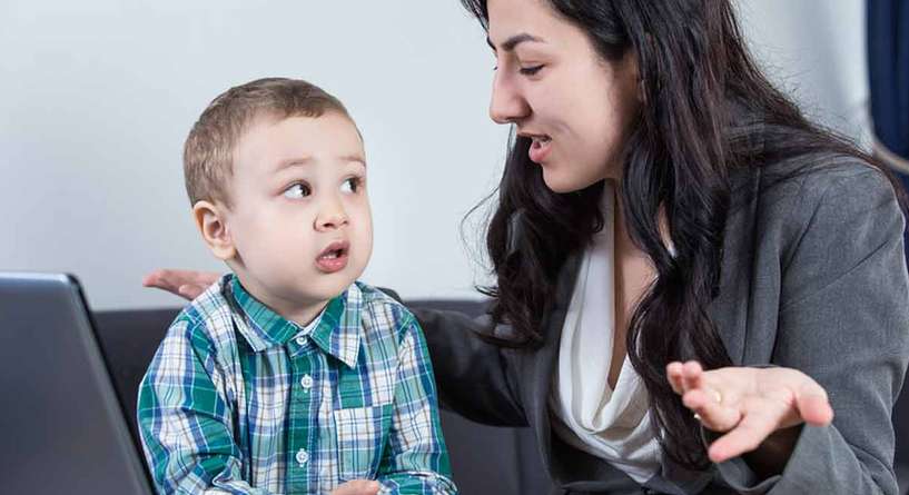 جدول بأكثر الاسئلة التي يطرحها الطفل وكيفية الاجابة عنها