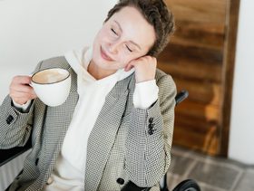 كيف يعرف الزوج ان زوجته وصلت للنشوة وما طرق تسريعها