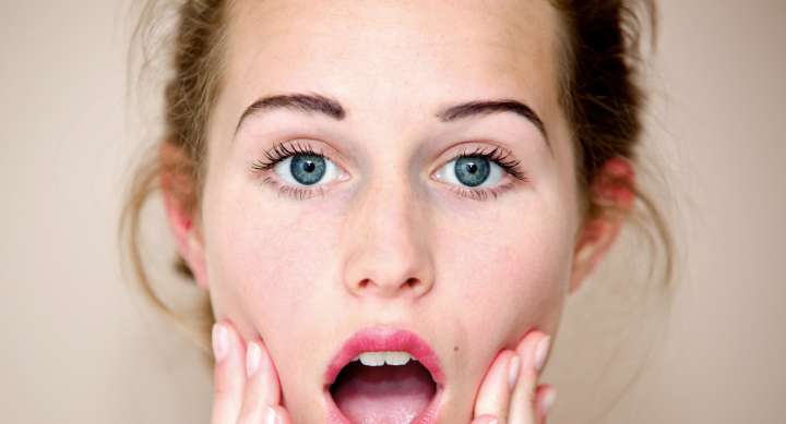 حيلة منزلية طبيعية لتنحيف الوجه السمين من خلال التدليك او المساج