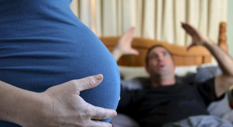 اكتشفي ما أسباب مشاكل بين الزوجين عند الحمل وتاثيرها على الحامل!