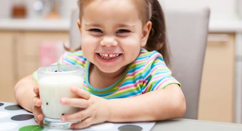 أهمية الحليب المدعّم لنمو طفلك
