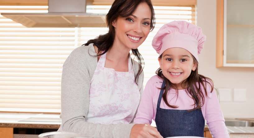 نصيحة "عائلتي" حول اهمية اشراك الطفل في تحضير وجبة الفطور