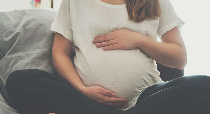 لماذا يموت الطفل في الشهر الثامن وما سبب الولادة المبكرة؟