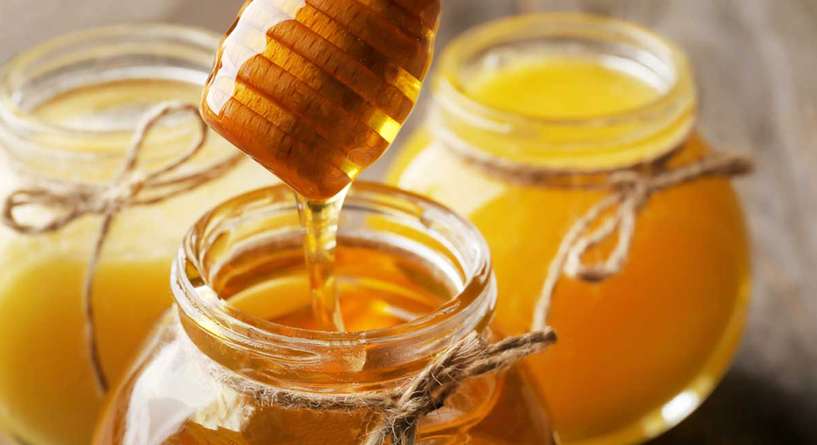 فوائد العسل على السرة قبل النوم
