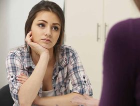 الوقت المناسب لزيارة المراهقة للطبيب النسائي