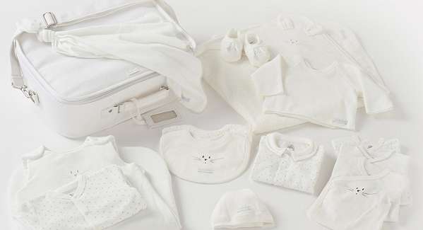 لائحة بملابس اطفال حديثي الولادة