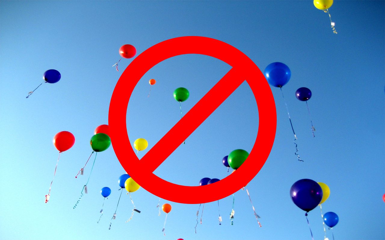 اضرار اطلاق البالونات في الجو الخطيرة