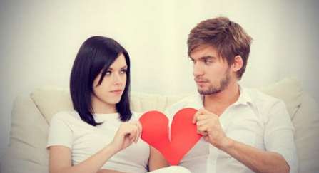 8 علامات تدل على الخيانة الزوجية