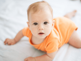 هل تساقط شعر الرضيع في الشهر الأول امر طبيعي